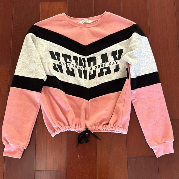 H&M Other - H&M sweat shirt